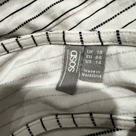 ASOS grey and White Striped romper. With matching belt in the middle. - Picture 10 of 12